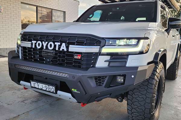 2023 Toyota Landcruiser GR Sport FJA300R