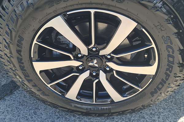 2016 Mitsubishi Pajero Sport Exceed QE