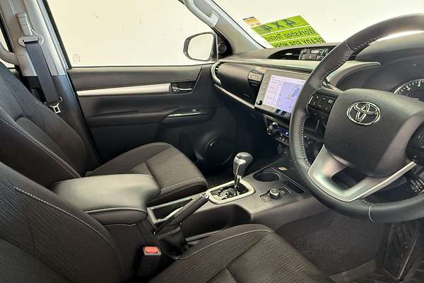 2024 Toyota Hilux SR5 48V GUN126R 4X4