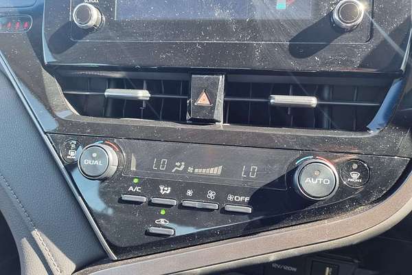 2024 Toyota Camry Ascent AXVH70R