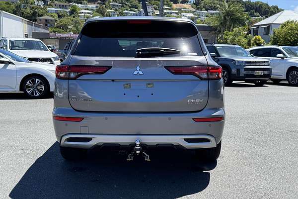 2022 Mitsubishi Outlander PHEV Exceed ZM