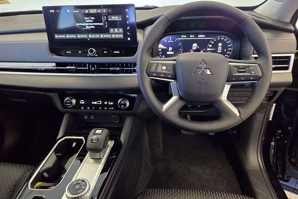 2025 Mitsubishi Outlander LS ZM