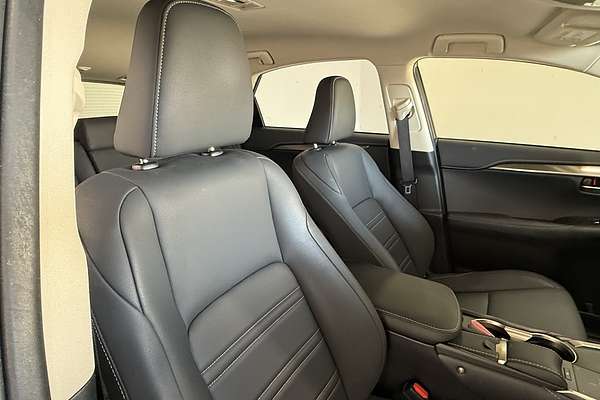 2019 Lexus NX LUXURY (FWD) AGZ10R