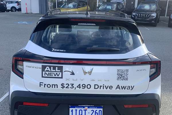 2025 Mahindra XUV3XO