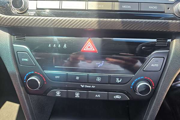 2017 Hyundai Elantra SR TURBO AD
