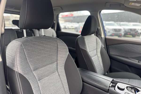 2025 Nissan X-TRAIL ST T33