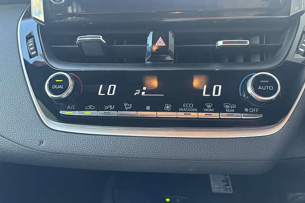 2022 Toyota Corolla SX Hybrid ZWE211R