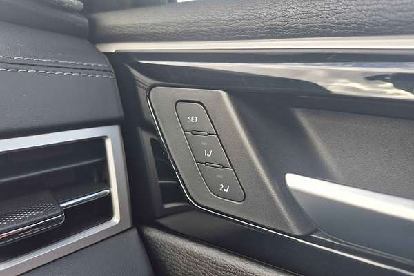 2023 Mitsubishi Outlander Exceed ZM