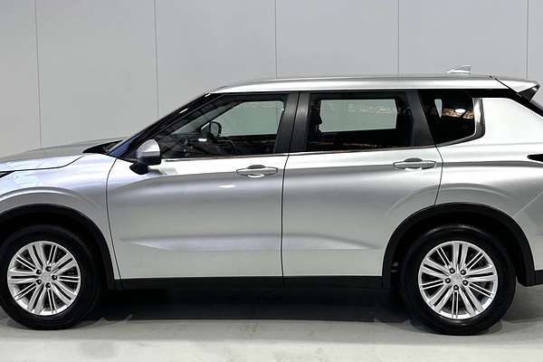 2023 Mitsubishi Outlander ES ZM 2WD