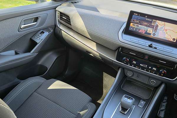 2025 Nissan QASHQAI ST-L J12