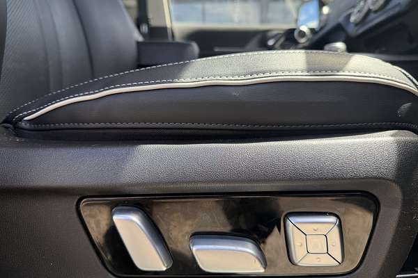 2023 GWM Tank 300 Ultra Hybrid P01