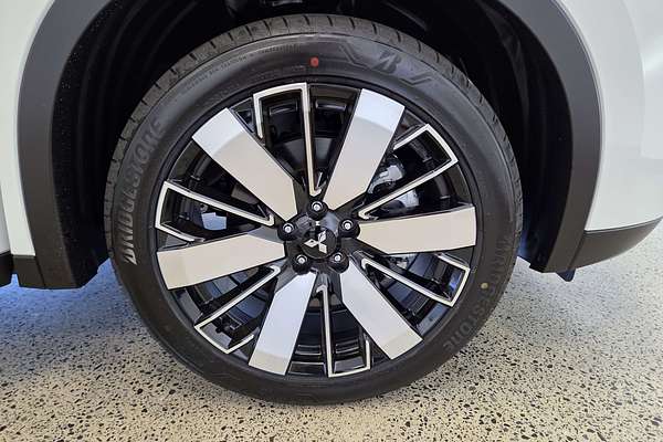 2025 Mitsubishi Outlander Aspire ZM