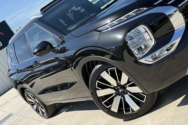 2025 Mitsubishi Outlander Exceed ZM