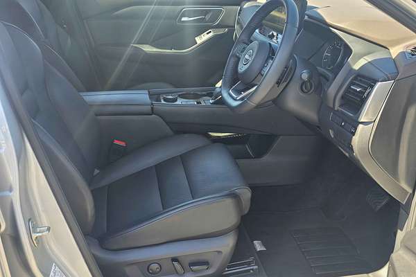 2024 Nissan X-TRAIL ST-L T33