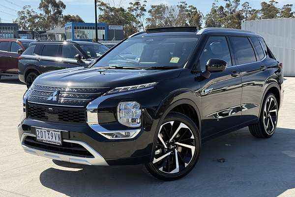 2025 Mitsubishi Outlander PHEV Exceed ZM