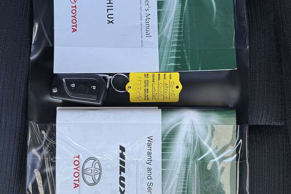 2016 Toyota Hilux SR GUN126R 4X4