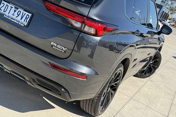2025 Mitsubishi Outlander PHEV GSR ZM