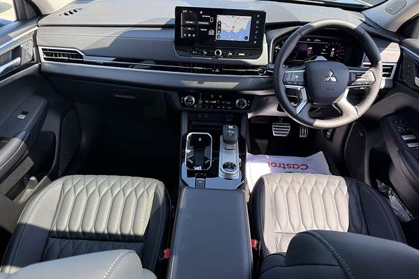 2025 Mitsubishi Outlander Exceed ZM