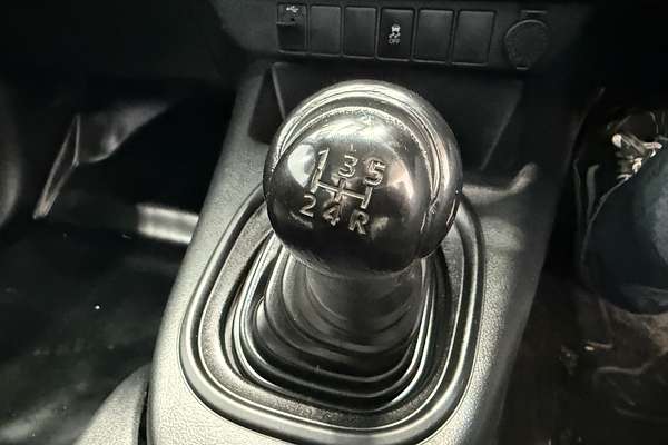 2016 Toyota Hilux Workmate TGN121R Rear Wheel Drive