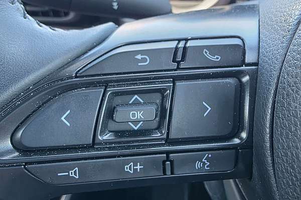 2022 Toyota Yaris HB Hybrid SX Hybrid MXPH10R