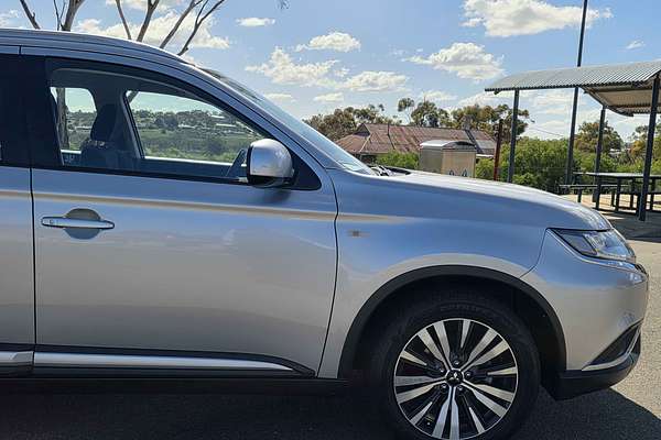 2018 Mitsubishi Outlander ES ZL