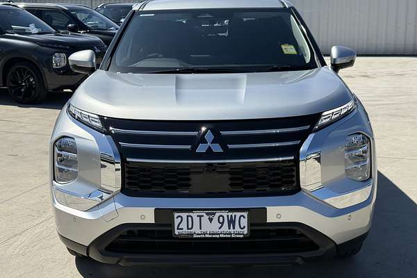 2025 Mitsubishi Outlander ES ZM