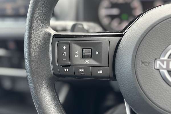 2025 Nissan X-TRAIL ST T33