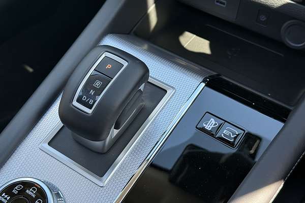 2025 Mitsubishi Outlander PHEV Exceed ZM