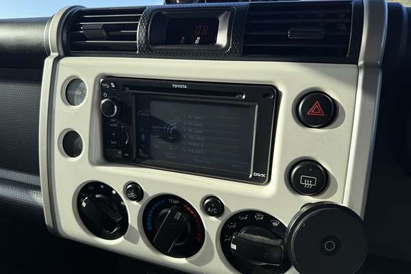 2013 Toyota FJ Cruiser GSJ15R