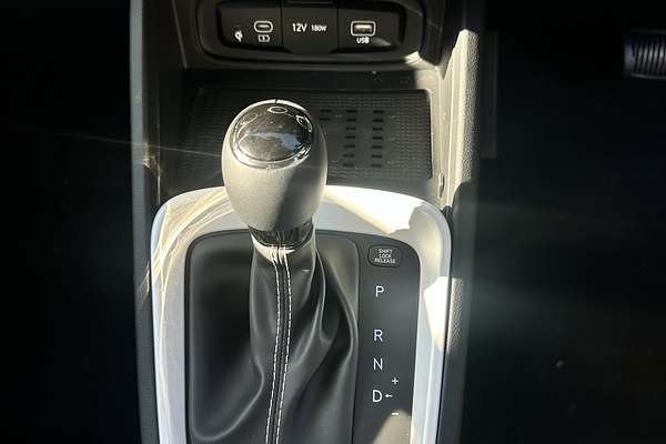 2025 Hyundai Venue Active QX.V5