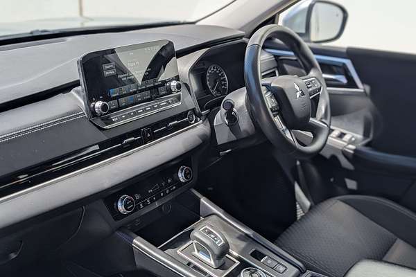 2021 Mitsubishi Outlander ES ZM