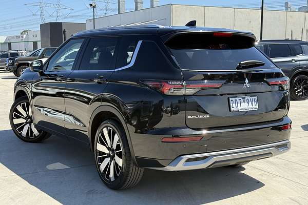 2025 Mitsubishi Outlander Exceed ZM