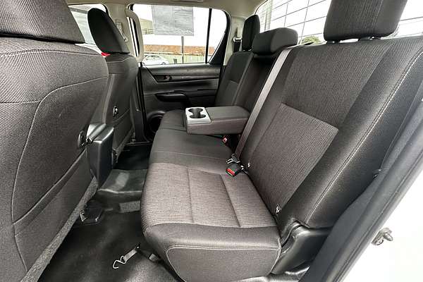 2017 Toyota Hilux SR GUN126R