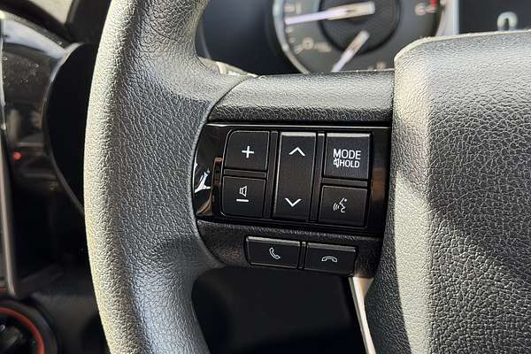 2025 Toyota Hilux SR GUN126R 4X4