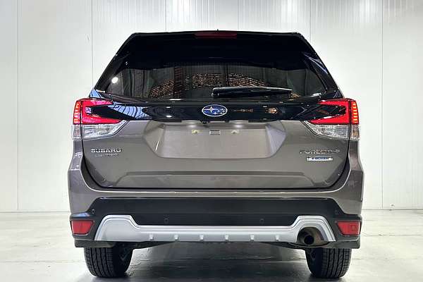 2022 Subaru Forester Hybrid L S5 4X4