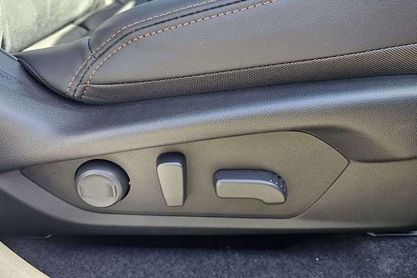 2025 Subaru Forester Hybrid Touring S6