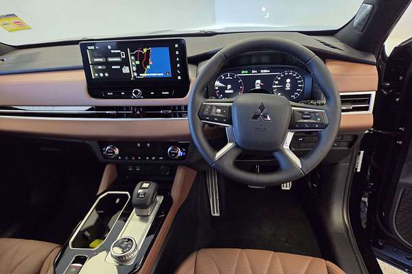 2025 Mitsubishi Outlander Exceed Tourer ZM