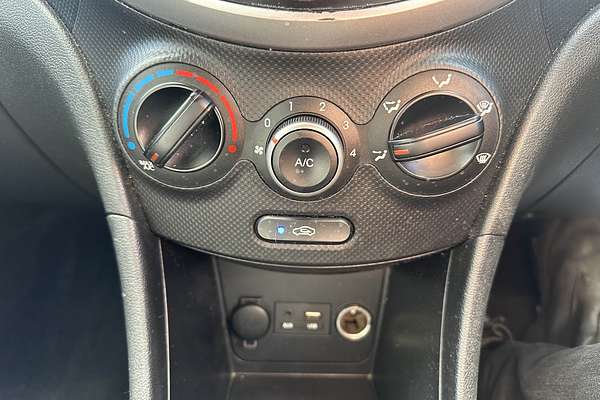 2016 Hyundai Accent Active RB4