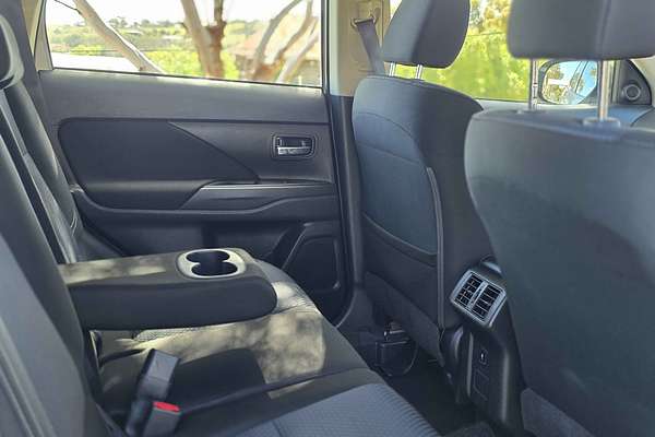 2018 Mitsubishi Outlander ES ZL