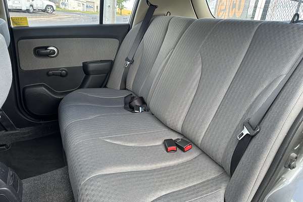 2008 Nissan Tiida ST C11