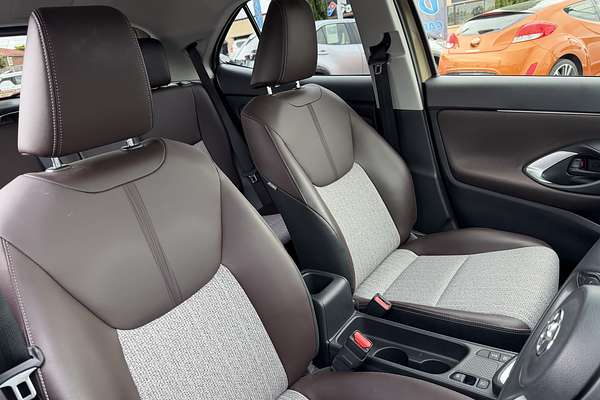 2021 Toyota Yaris Cross Urban MXPB10R