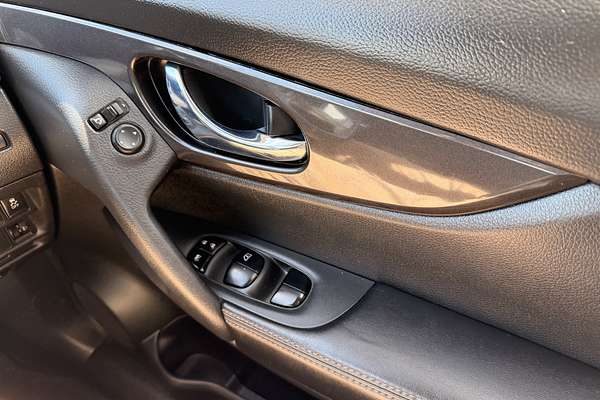 2016 Nissan X-TRAIL ST-L T32