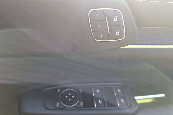 2025 Ford Everest Platinum 3.0L