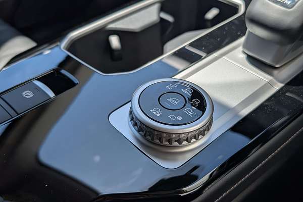 2025 Mitsubishi Outlander Exceed ZM