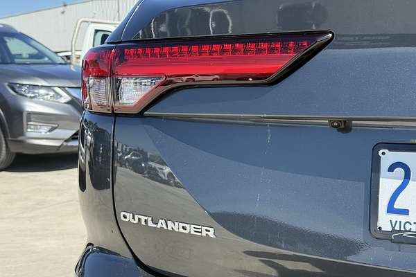 2025 Mitsubishi Outlander PHEV GSR ZM