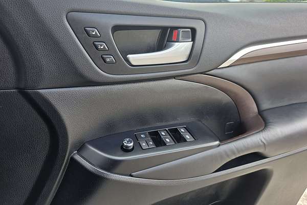 2014 Toyota Kluger Grande GSU55R