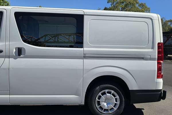 2021 Toyota Hiace  GDH300R LWB