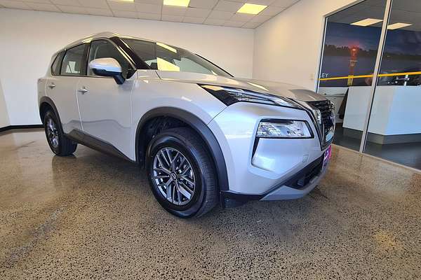 2025 Nissan X-TRAIL ST-L T33