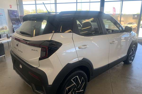 2025 Mahindra XUV3XO