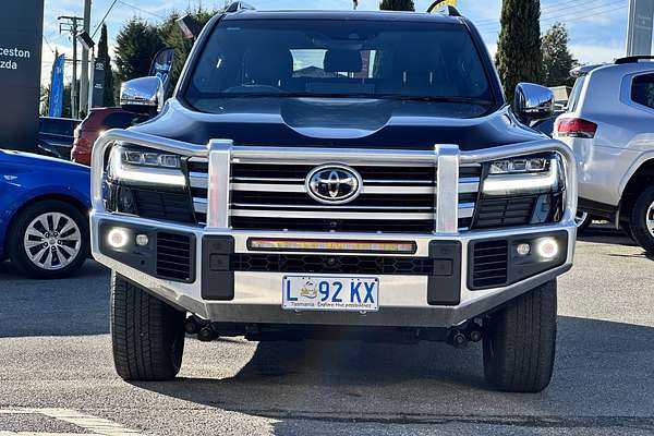 2023 Toyota Landcruiser Sahara FJA300R